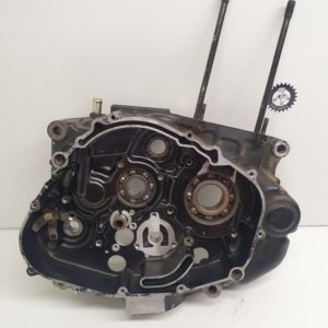 carter moteur droit suzuki 600 dr
