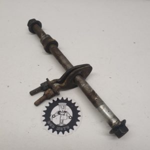 axe de roue kawasaki 80 ae 1982