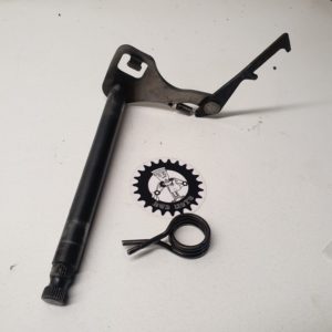 axe de sélecteur kawasaki 80 ae 1982