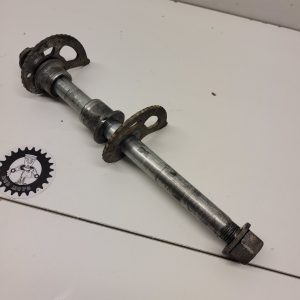 axe roue arrière suzuki 125 tsr