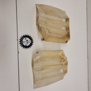 protection radiateur en l'état ktm 50 sx 2001