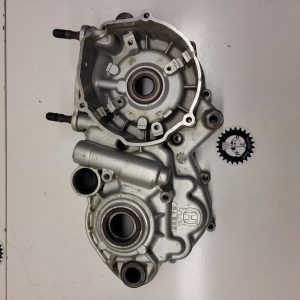 carter moteur droit husqvarna 250 wr 2001
