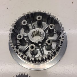 noix embrayage honda 250 cr