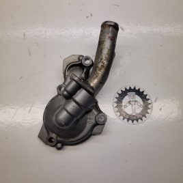 Carter pompe a eau yamaha 426 yzf