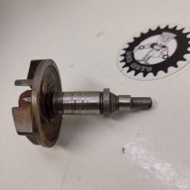 axe pompe a eau yamaha 426 yzf