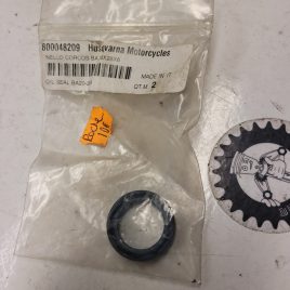joint spi arbre sortie de boite husqvarna 250 cr 93-05