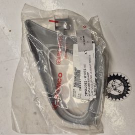 grille avant droit neuf kymco 400 450 maxxer 64303-LGN5-E00-HZP