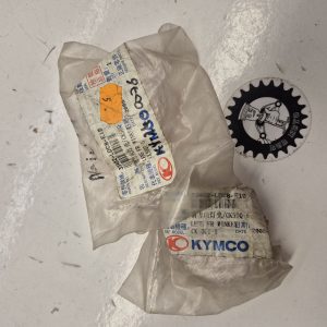 cabochon de clignotant neuf kymco agility 50 33402-LDC8-E10