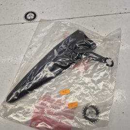plastique garde boue beta neuf