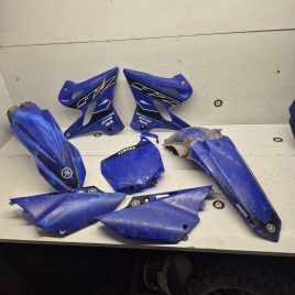 kit plastique adapter yamaha 250 yz 2004