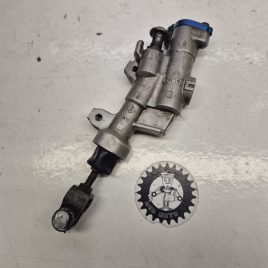 maitre cylindre yamaha 250 yz 2004