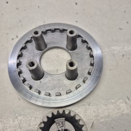 noix embrayage honda 80 cr