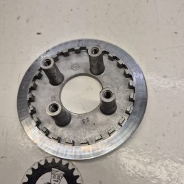noix embrayage honda 80 cr 2001