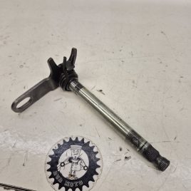 axe de selecteur yamaha 250 yzf 2003