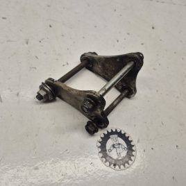 support moteur suzuki 250 ts 1984