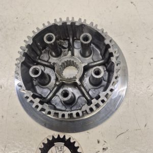 noix d'embrayage honda 125 cr 1998
