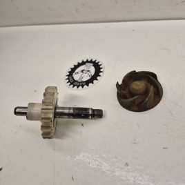 axe pompe a eau yamaha 250 yz 1984